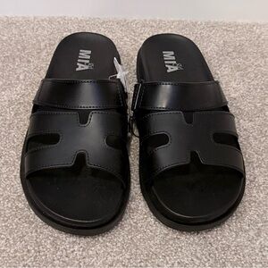 NWT MIA Girl women’s black slides